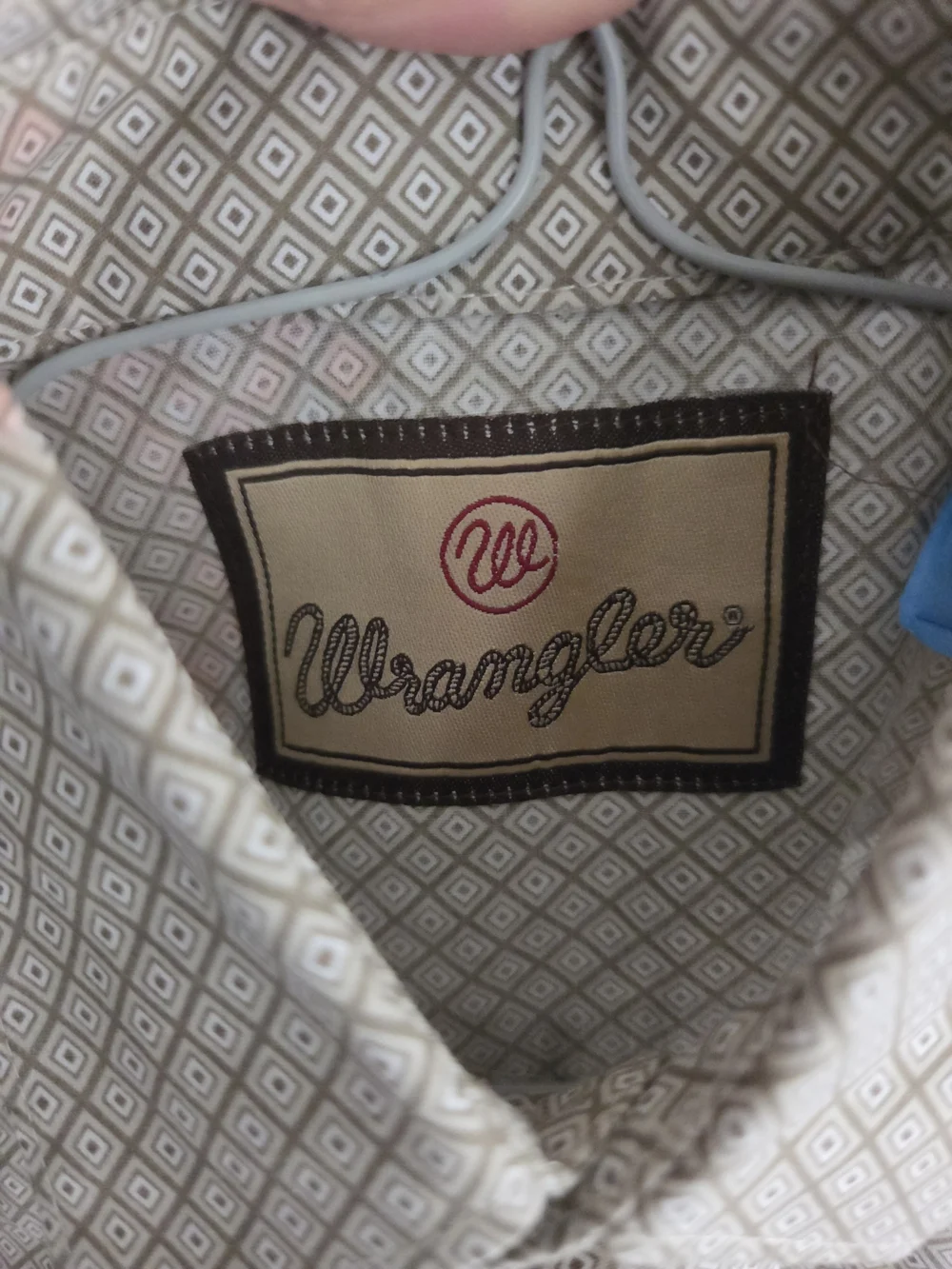 Wrangler Boys Button-Down Shirt in Beige and White Diamond Print